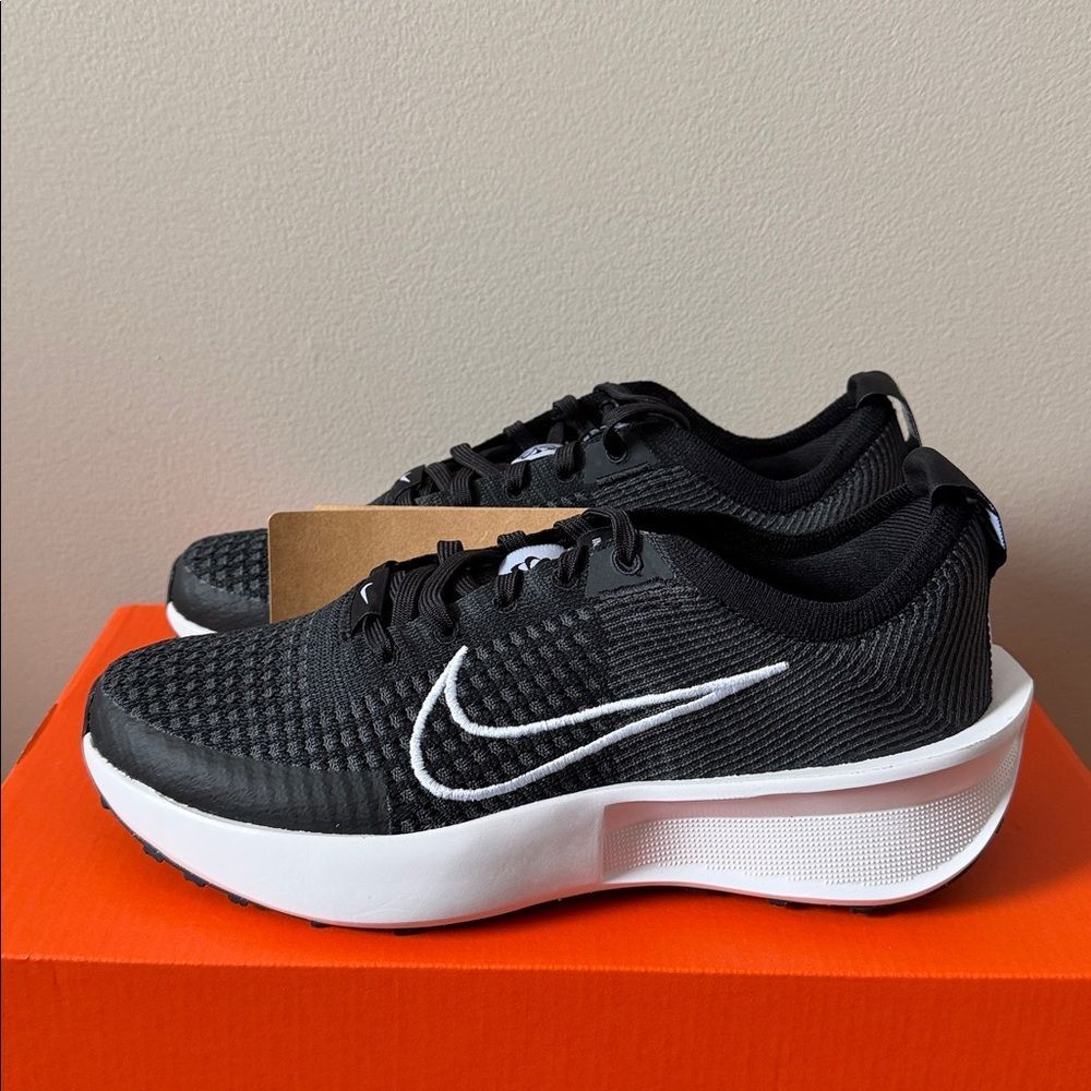 Nike Interact Run Black Anthracite FD2292-003 Women’s Size 6.5 - Picture 2 of 6